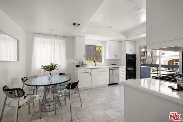 11606 Chenault Street 101, Los Angeles, CA 90049 — photo 12 of 31