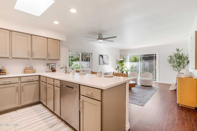 1124 Bright Glen Circle, Westlake Village, CA 91361 — photo 11 of 39
