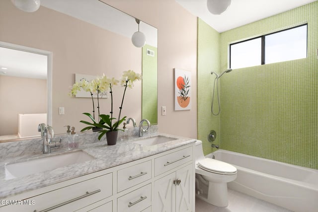 13331 Moorpark Street 328, Sherman Oaks, CA 91423 — photo 23 of 36
