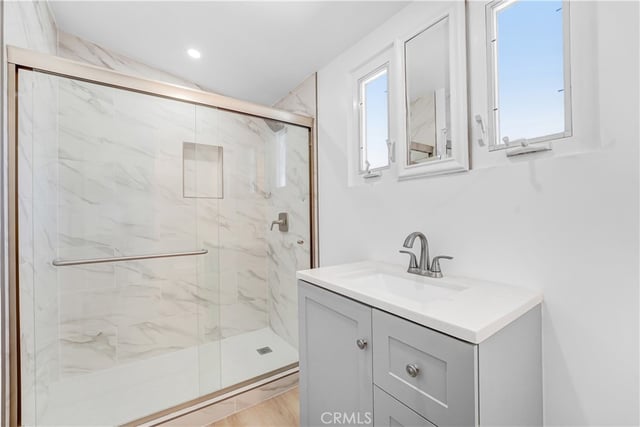 124 S Beachwood, Burbank, CA 91506 — photo 22 of 31