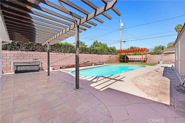 124 S Beachwood, Burbank, CA 91506 — photo 23 of 31