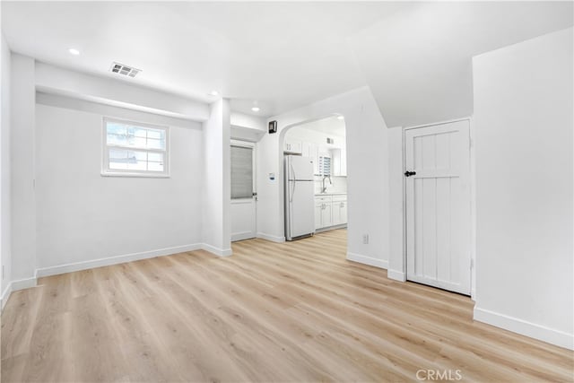 124 S Beachwood, Burbank, CA 91506 — photo 6 of 31