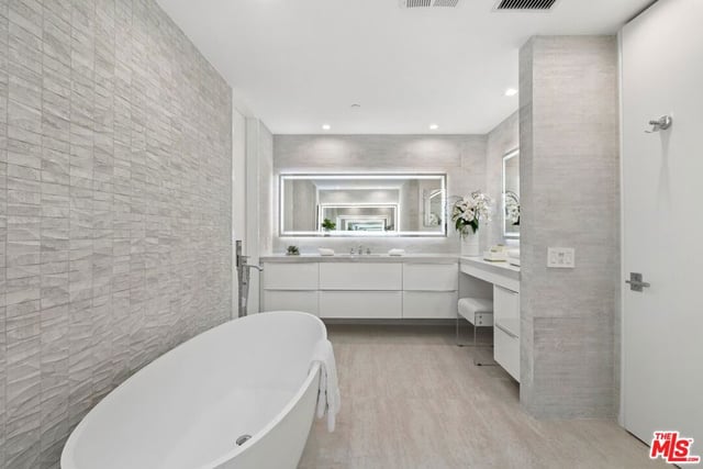 300 N Swall Drive 256, Beverly Hills, CA 90211 — photo 12 of 22