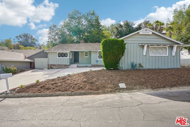4792 Excelente Drive, Los Angeles, CA 91364 — photo 2 of 41