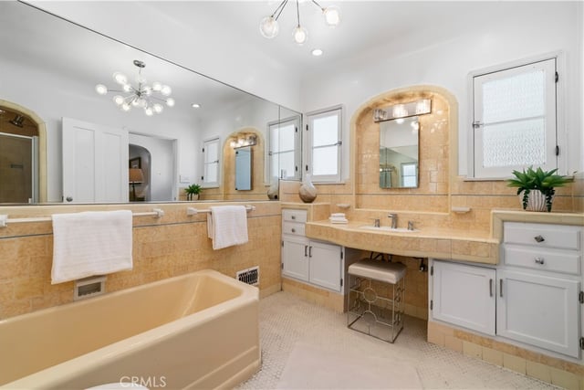 6237 and 6239 W 6th Street, Los Angeles, CA 90048 — photo 33 of 66
