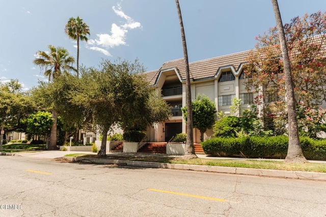 497 S El Molino Avenue 310, Pasadena, CA 91101 — photo 33 of 37