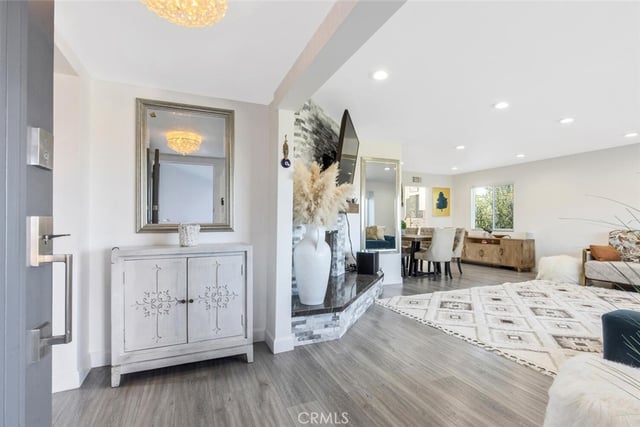 22444 Venido, Woodland Hills, CA 91364 — photo 3 of 23