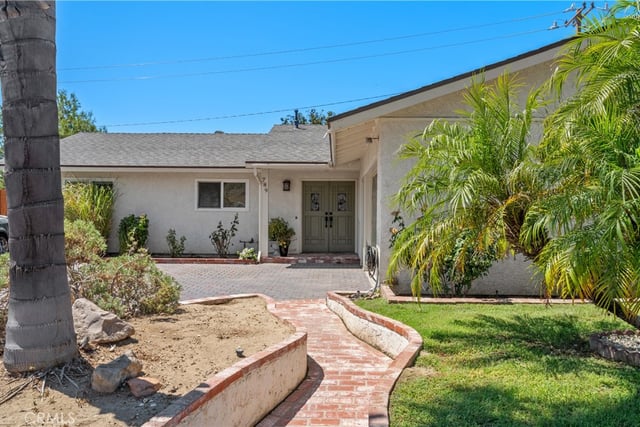 789 Hudspeth Street, Simi Valley, CA 93065 — photo 6 of 38