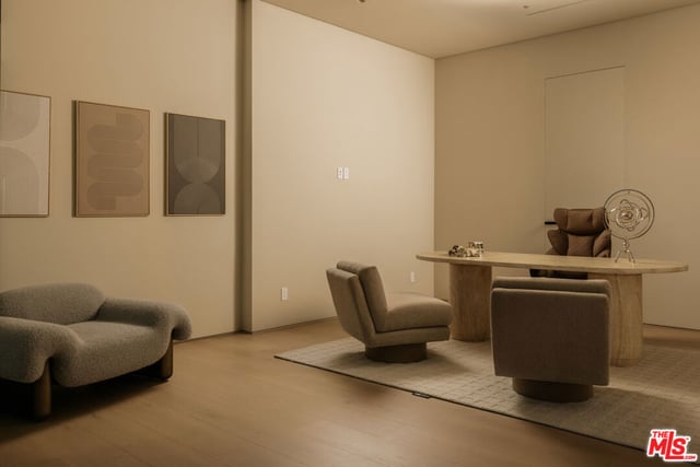9262 Thrush Way, Los Angeles, CA 90069 — photo 15 of 37