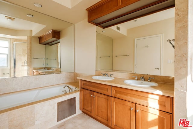 1176 Wellesley Avenue PH2, Los Angeles, CA 90049 — photo 11 of 26