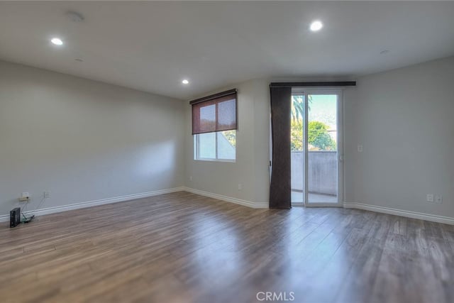 572 E San Jose Avenue 104, Burbank, CA 91501 — photo 26 of 47