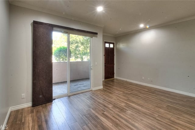 572 E San Jose Avenue 104, Burbank, CA 91501 — photo 7 of 47