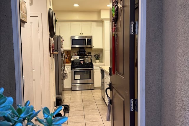 10349 Diamond Way, Pacoima, CA 91331 — photo 6 of 30