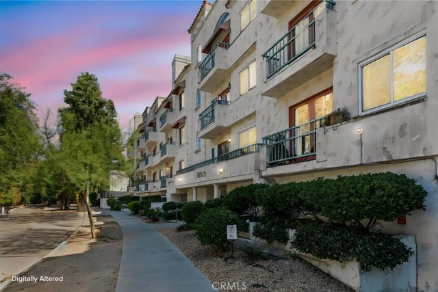 13220 Valleyheart Drive 305, Studio City, CA 91604 — photo 42 of 51