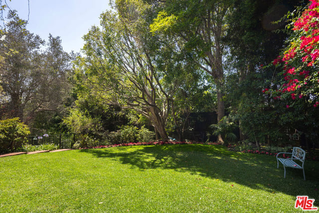 160 Bronwood Avenue, Los Angeles, CA 90049 — photo 30 of 31