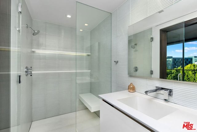1317 Londonderry Place, Los Angeles, CA 90069 — photo 23 of 34