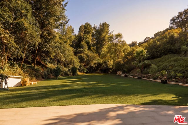 3829 Hayvenhurst Drive, Los Angeles, CA 91436 — photo 26 of 31
