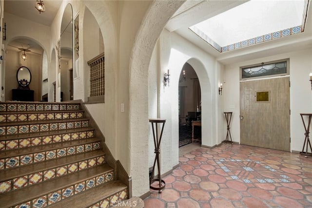 2401 Cascadia Drive, Glendale, CA 91206 — photo 16 of 73