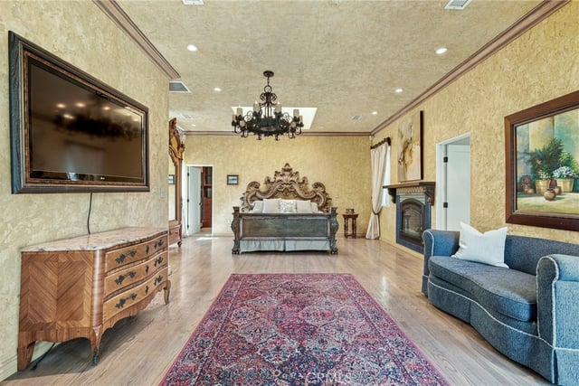 2401 Cascadia Drive, Glendale, CA 91206 — photo 21 of 73