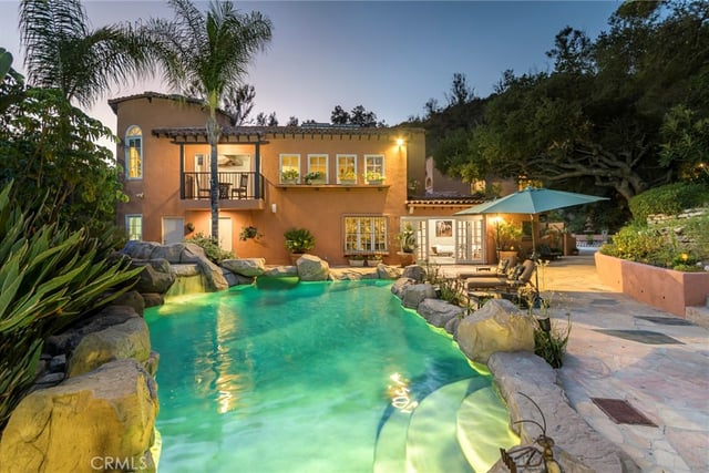 2401 Cascadia Drive, Glendale, CA 91206 — photo 3 of 73