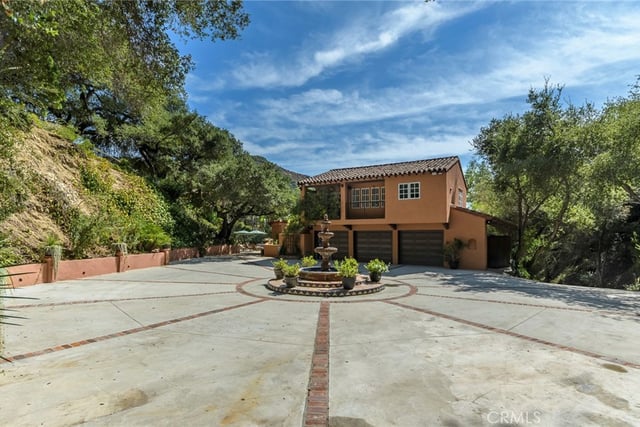 2401 Cascadia Drive, Glendale, CA 91206 — photo 38 of 73