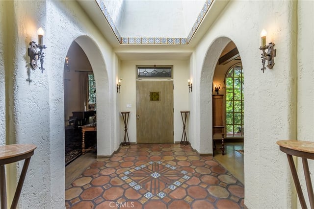 2401 Cascadia Drive, Glendale, CA 91206 — photo 6 of 73