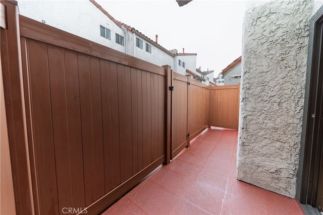 10926 Bluffside Dr. 32, Studio City, CA 91604 — photo 18 of 25