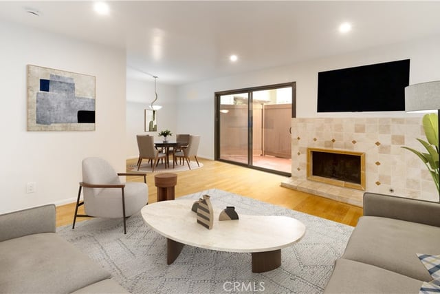 10926 Bluffside Dr. 32, Studio City, CA 91604 — photo 3 of 25