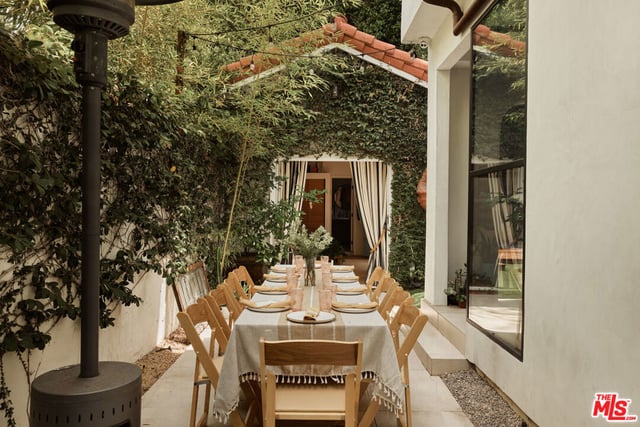918 N La Jolla Avenue, West Hollywood, CA 90046 — photo 17 of 34
