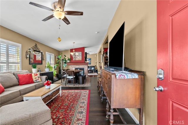 15455 Glenoaks Boulevard SPC 4, Sylmar, CA 91342 — photo 2 of 51