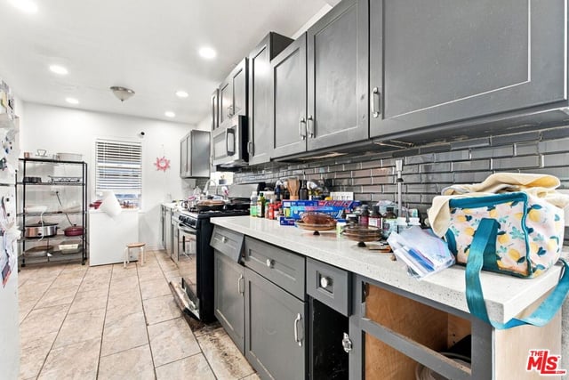 9819 S Hoover Street, Los Angeles, CA 90044 — photo 43 of 47