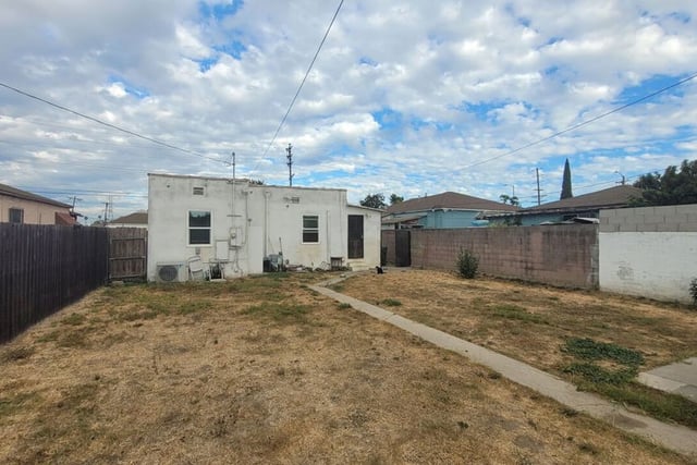 9819 S Hoover Street, Los Angeles, CA 90044 — photo 5 of 47