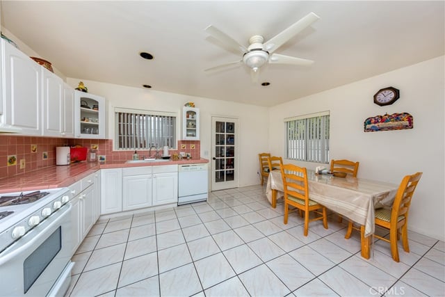 7545 Riverton, Sun Valley, CA 91352 — photo 7 of 21