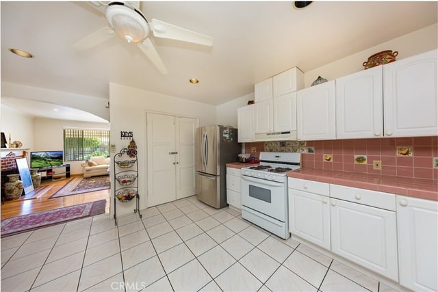 7545 Riverton, Sun Valley, CA 91352 — photo 8 of 21