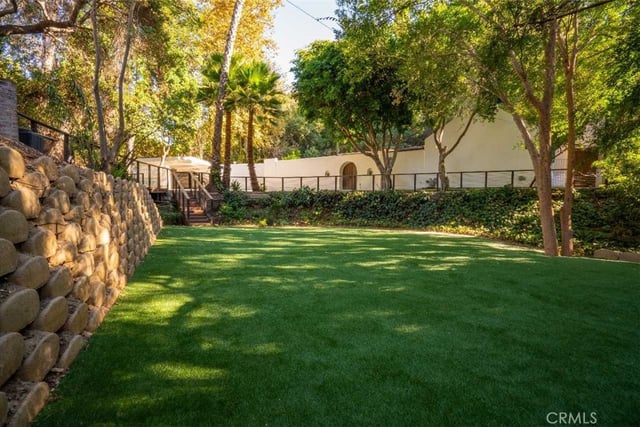 3183 N Laurel Canyon Blvd, Studio City, CA 91604 — photo 19 of 29