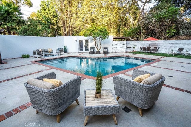 3183 N Laurel Canyon Blvd, Studio City, CA 91604 — photo 3 of 29