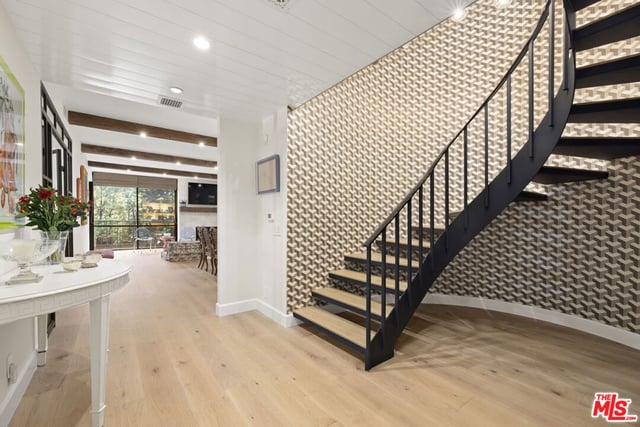 211 S Spalding Drive 109S, Beverly Hills, CA 90212 — photo 4 of 28