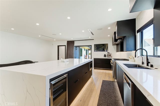 1553 Western, Glendale, CA 91201 — photo 10 of 31