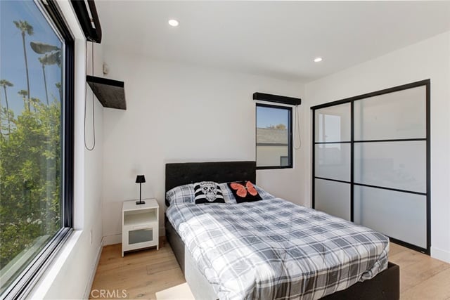 1553 Western, Glendale, CA 91201 — photo 16 of 31