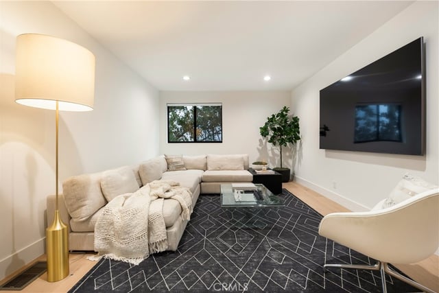 4234 Alhama Drive, Woodland Hills, CA 91364 — photo 22 of 29