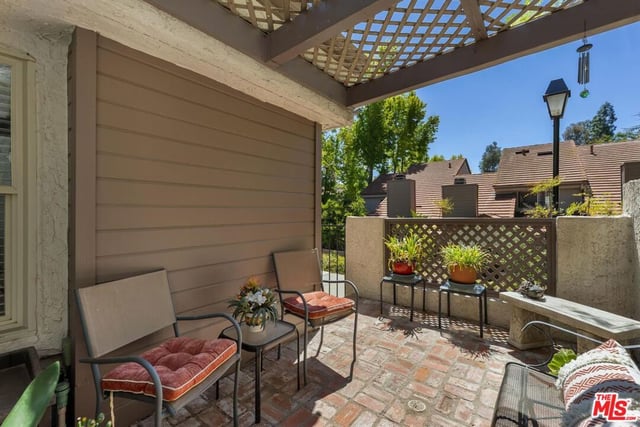 302 Via Colinas, Westlake Village, CA 91362 — photo 5 of 33
