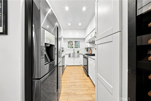 801 25th Street, Santa Monica, CA 90403 — photo 7 of 37