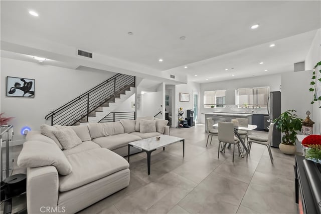8404 Woodley Place, North Hills, CA 91343 — photo 10 of 29