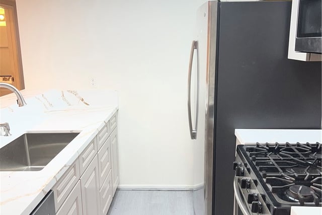 5484 Dobbs Street 130, Los Angeles, CA 90032 — photo 11 of 24