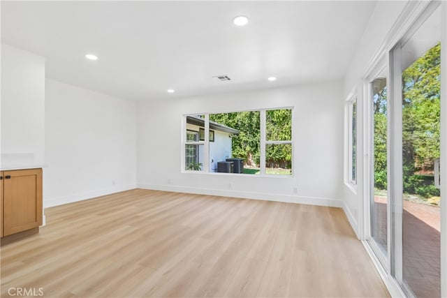 10007 Debra Ave, Granada Hills, CA 91343 — photo 13 of 41