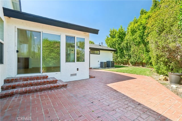 10007 Debra Ave, Granada Hills, CA 91343 — photo 35 of 41