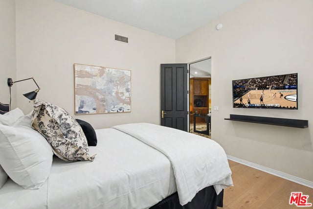 12639 Promontory Road, Los Angeles, CA 90049 — photo 31 of 50