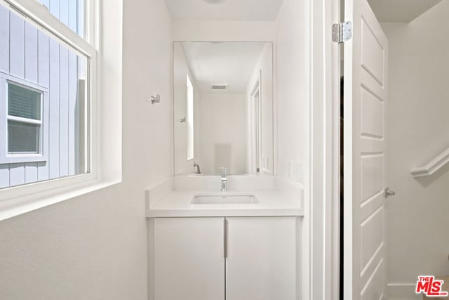 5262 N Rainier Way, Valley Village, CA 91607 — photo 16 of 21