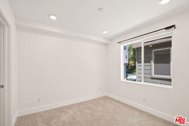 5262 N Rainier Way, Valley Village, CA 91607 — photo 18 of 21
