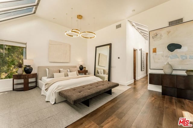 3372 Longridge Terrace, Sherman Oaks, CA 91423 — photo 14 of 29